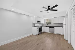 14452 Reuter Strasse Cir, Tampa, FL 33613 - Photo 3