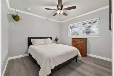 11048 116th Street, Seminole, FL 33778 - Photo 17
