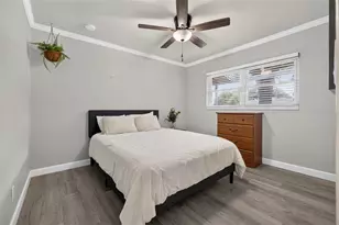 11048 116th St, Seminole, FL 33778 - Photo 17