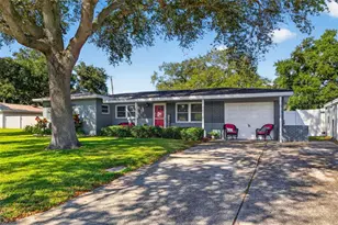 11048 116th St, Seminole, FL 33778 - Photo 1