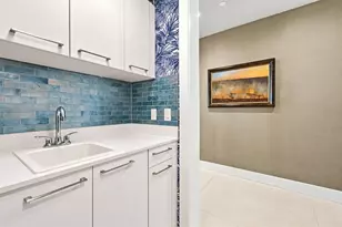 275 1st Ave S, Saint Petersburg, FL 33701 - Photo 23