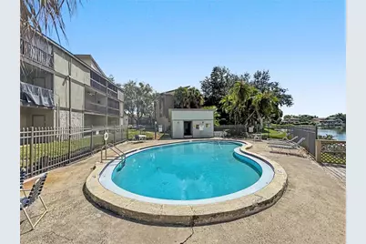 6328 Newtown Circle #B4, Tampa, FL 33615 - Photo 3