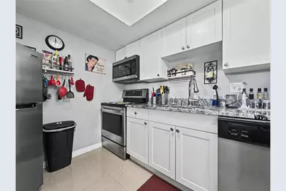 6328 Newtown Circle #B4, Tampa, FL 33615 - Photo 9