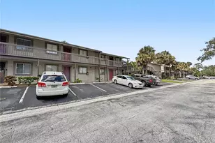 6328 Newtown Cir, Tampa, FL 33615 - Photo 5
