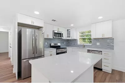 10020 N 10th Street, Tampa, FL 33612 - Photo 11