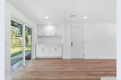 10020 N 10th Street, Tampa, FL 33612 - Photo 13