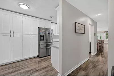 1601 43rd Street N #233, Saint Petersburg, FL 33713 - Photo 9