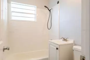 5131 13th Ave N, Saint Petersburg, FL 33710 - Photo 19