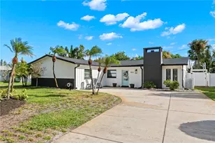 6947 S Shore Dr S, South Pasadena, FL 33707 - Photo 1