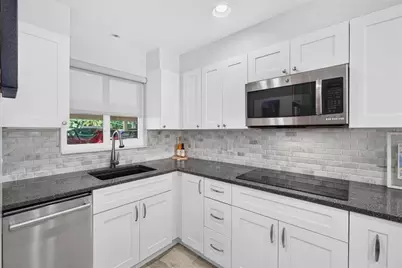 1200 N Shore Drive NE #104, Saint Petersburg, FL 33701 - Photo 5