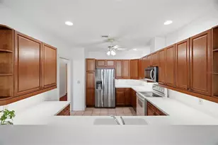288 Beach Dr NE, Saint Petersburg, FL 33701 - Photo 11