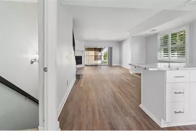 275 Capri Circle N #105, Treasure Island, FL 33706 - Photo 3