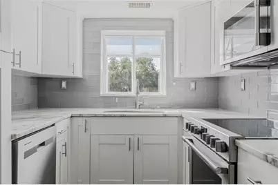 275 Capri Circle N #105, Treasure Island, FL 33706 - Photo 5