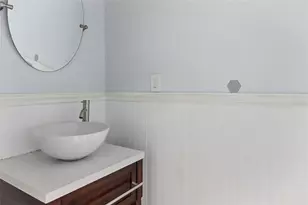275 Capri Cir N, Treasure Island, FL 33706 - Photo 25