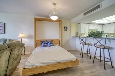 7600 Bayshore Drive #202, Treasure Island, FL 33706 - Photo 19