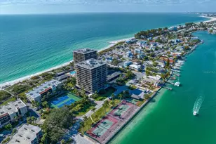 7600 Bayshore Dr, Treasure Island, FL 33706 - Photo 1