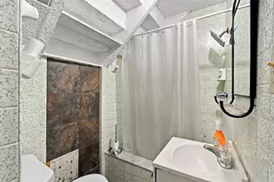 2402 N Highland Ave, Tampa, FL 33602 - Photo 23