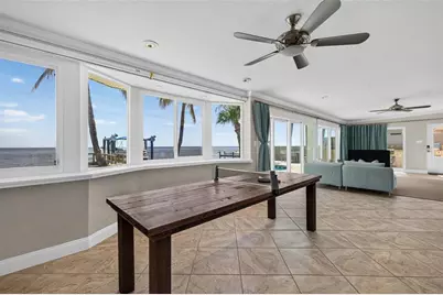 2480 E Bay Isle Drive SE, Saint Petersburg, FL 33705 - Photo 21
