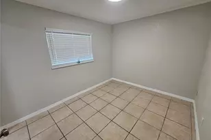 8337 Cass Rd, Zephyrhills, FL 33540 - Photo 7