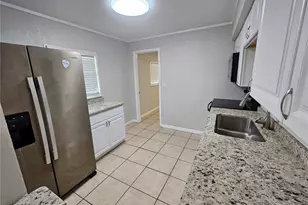 8337 Cass Rd, Zephyrhills, FL 33540 - Photo 3