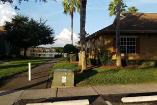 9190 Lake Chase Island Way, Tampa, FL 33626 - Photo 17