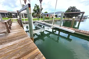 137 Midway Island, Clearwater, FL 33767 - Photo 21