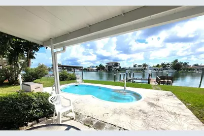137 Midway Island, Clearwater, FL 33767 - Photo 17