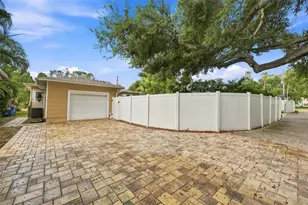 443 Park St N, Saint Petersburg, FL 33710 - Photo 19