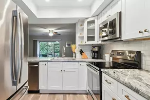14027 Notreville Way, Tampa, FL 33624 - Photo 5