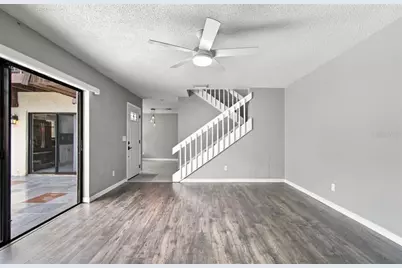15431 W Pond Woods Drive #15431, Tampa, FL 33618 - Photo 9