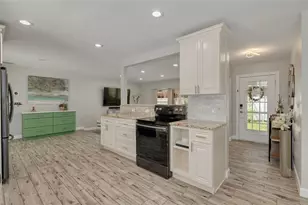 501 W 124th Ave, Tampa, FL 33612 - Photo 13