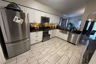 7628 Weehawken Dr, Zephyrhills, FL 33540 - Photo 15