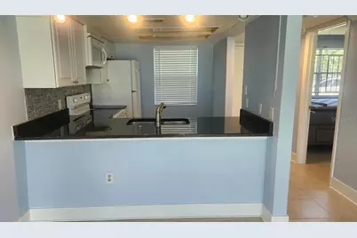 5038 Terrace Palms Circle #102, Tampa, FL 33617 - Photo 3