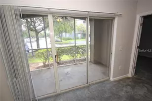 9401 Crescent Loop Cir, Tampa, FL 33619 - Photo 11