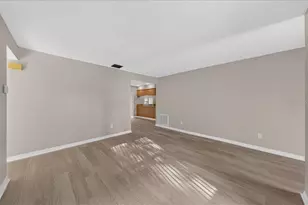 1330 Wildwood Ct, Dunedin, FL 34698 - Photo 7