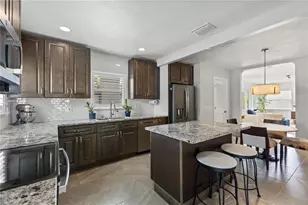 1030 32nd Ave N, Saint Petersburg, FL 33704 - Photo 9
