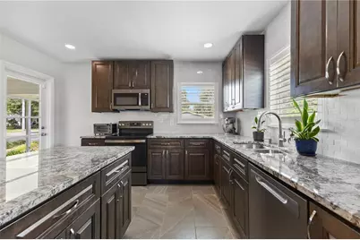 1030 32nd Avenue N, Saint Petersburg, FL 33704 - Photo 13
