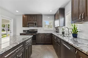 1030 32nd Ave N, Saint Petersburg, FL 33704 - Photo 13