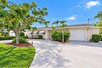 9398 Sun Isle Drive NE, Saint Petersburg, FL 33702 - Photo 5