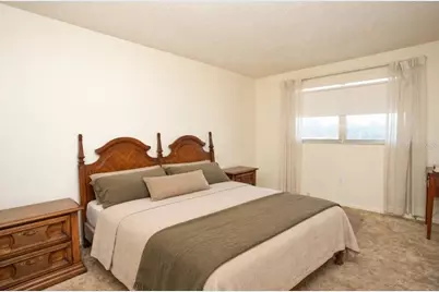 5501 80th Street N #303, Saint Petersburg, FL 33709 - Photo 9