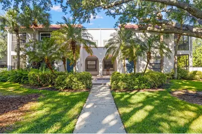 484 Santa Cruz Place NE #E, Saint Petersburg, FL 33703 - Photo 1