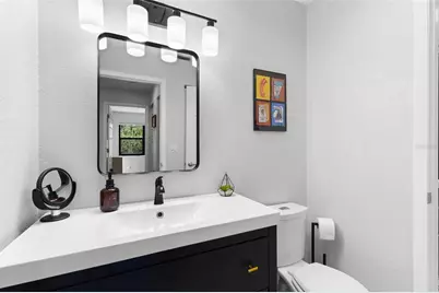484 Santa Cruz Place NE #E, Saint Petersburg, FL 33703 - Photo 19