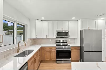 1630 Dale Circle N, Dunedin, FL 34698 - Photo 11