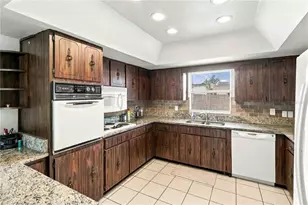 816 Knight St, Seffner, FL 33584 - Photo 9