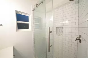 1121 Cherry St NE, Saint Petersburg, FL 33701 - Photo 11