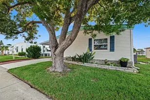 3207 Brewster Dr, Holiday, FL 34690 - Photo 3