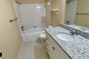 9960 5th St N, Saint Petersburg, FL 33702 - Photo 5
