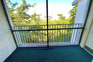 9960 5th St N, Saint Petersburg, FL 33702 - Photo 11
