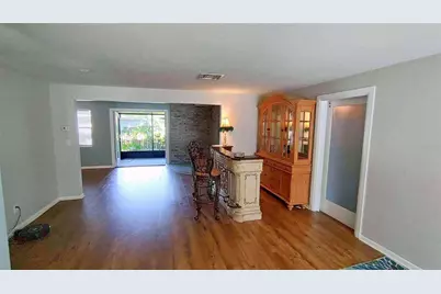 257 5th St NW, Largo, FL 33770 - Photo 5