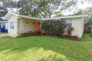 257 5th St NW, Largo, FL 33770 - Photo 1